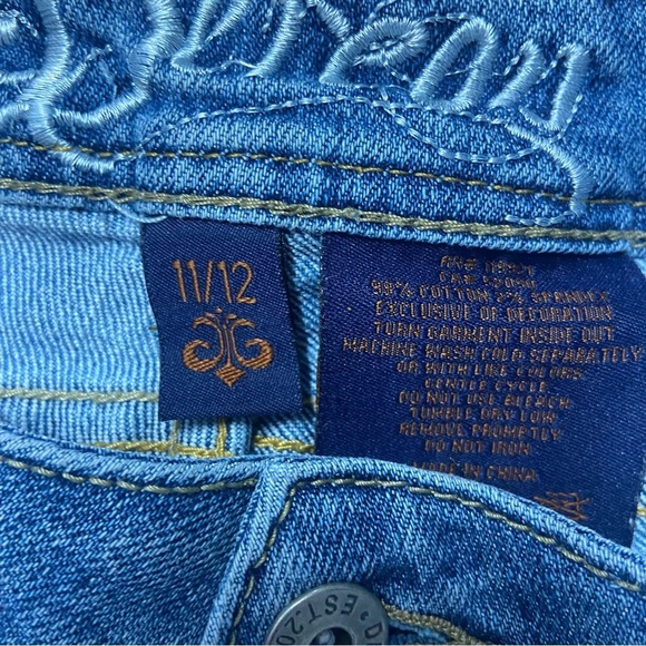 Dereon by Beyoncé Ladies Straight Leg Jeans Size 11/12 Embellished Fleur de Lis - Picture 5 of 9